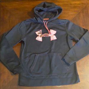 Medium Under Armour sweatshirt